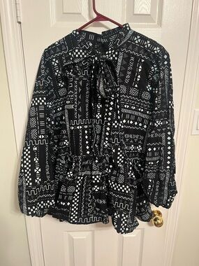 Mae Otti Black & White Patterned Tie-Neck Peplum Blouse